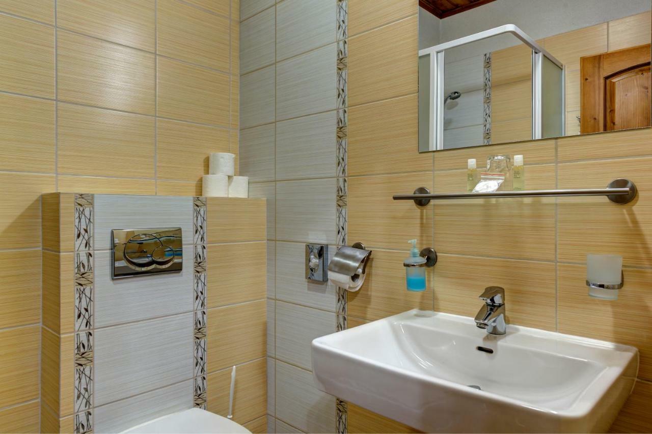 Hotel Strachanovka - Janska Koliba Liptovsky Jan Ngoại thất bức ảnh